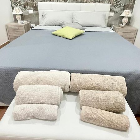 L'Arco Di Athena Villa Syrakusa Exteriör bild