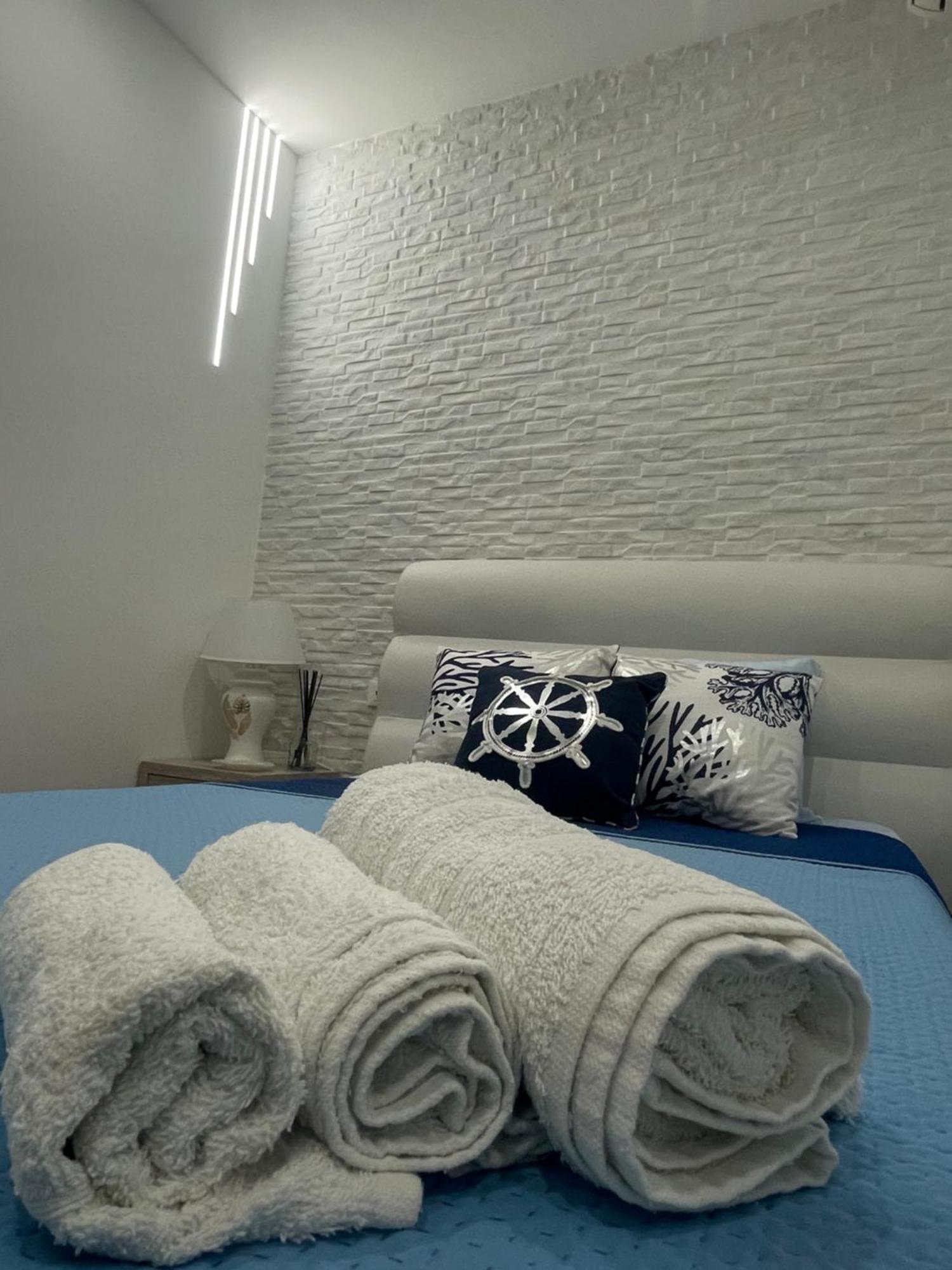 L'Arco Di Athena Villa Syrakusa Exteriör bild